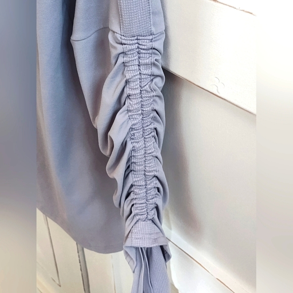 Fabletics Women's Cashel Adjustable Long Sleeve Grey Activewear Top | Large - Picture 7 of 9